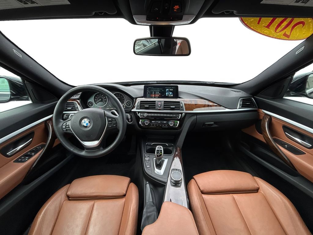 Used 2017 BMW 330i Gran Turismo xDrive image 18