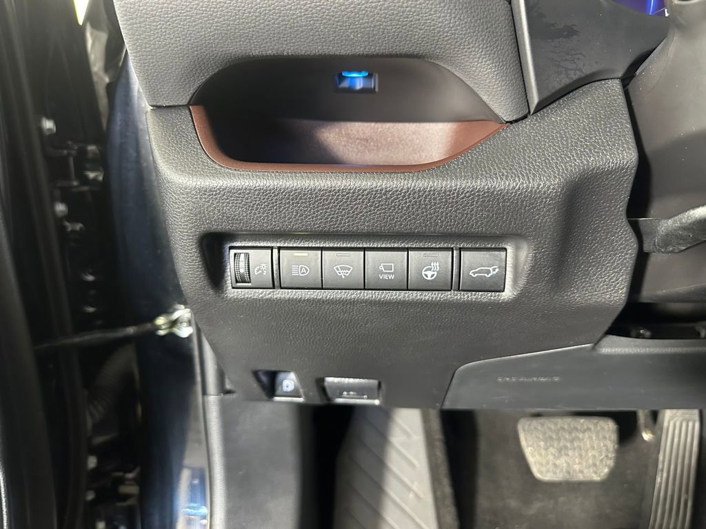 Used 2022 Toyota RAV4 Limited AWD/4WD image 15