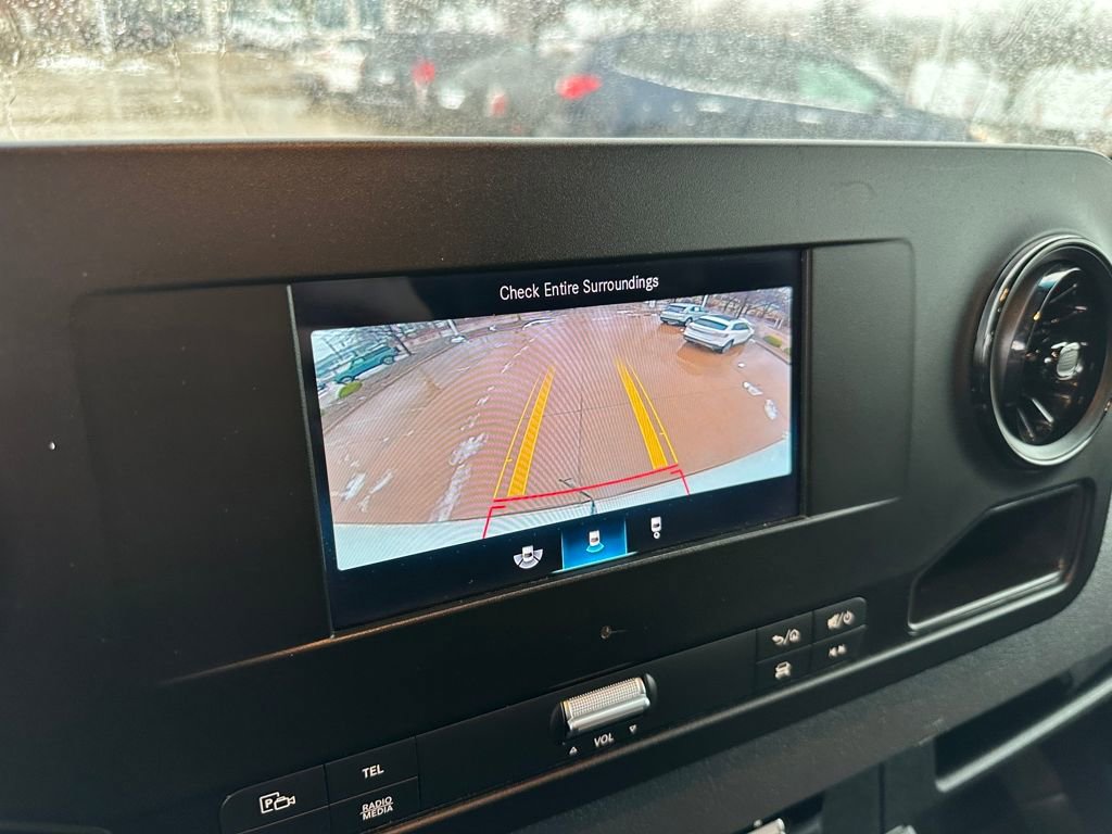 Used 2024 Mercedes-Benz Sprinter 2500 image 16