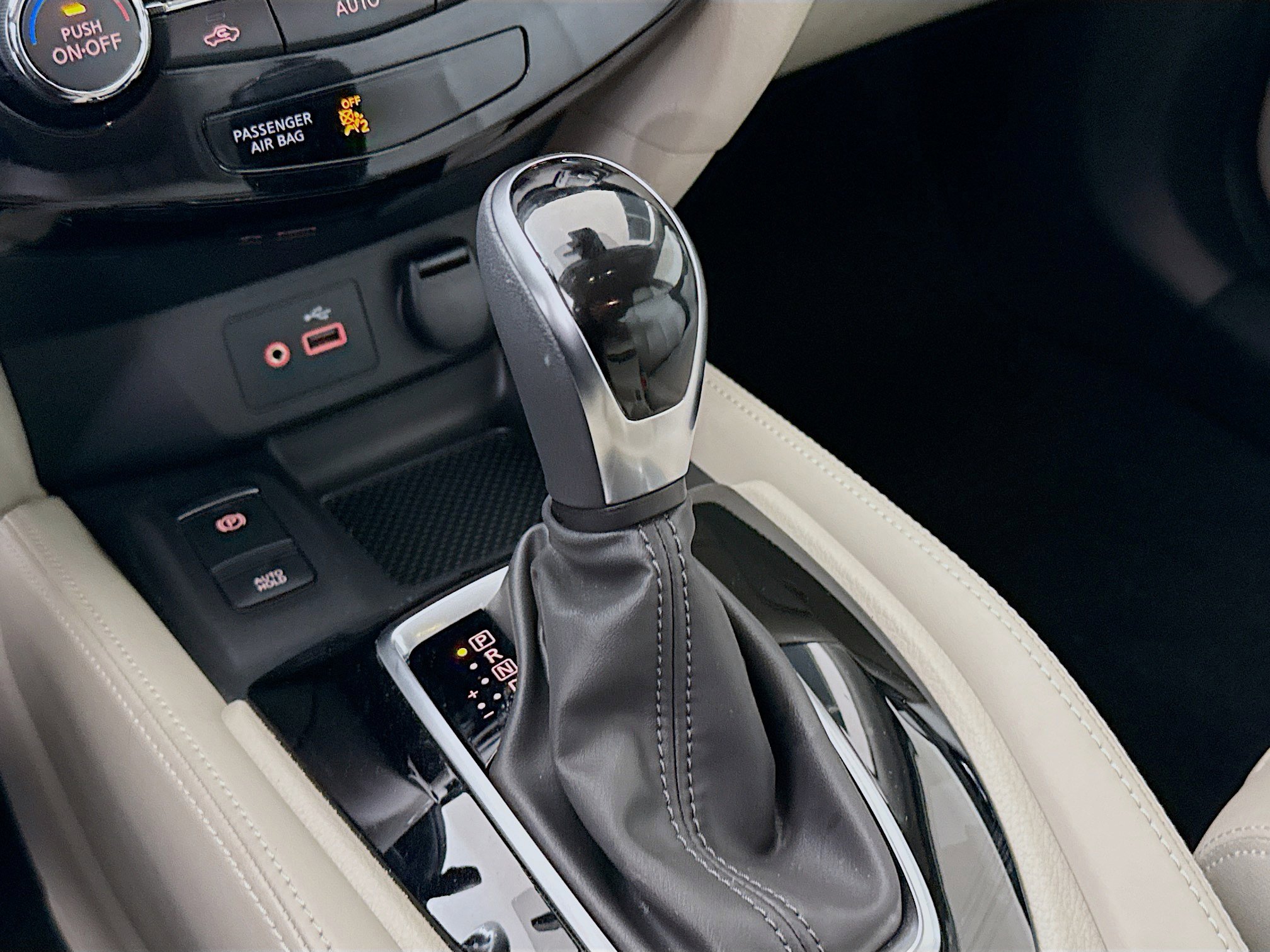 Used 2019 Nissan Rogue Sport SL image 18