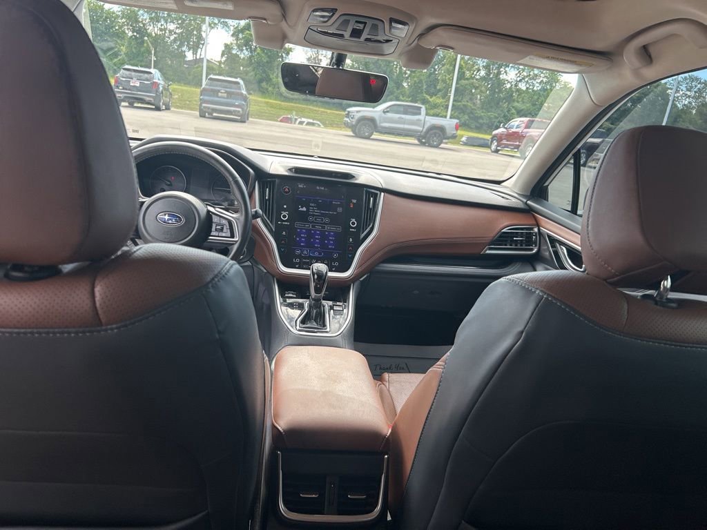 Used 2022 Subaru Outback Touring AWD/4WD image 16