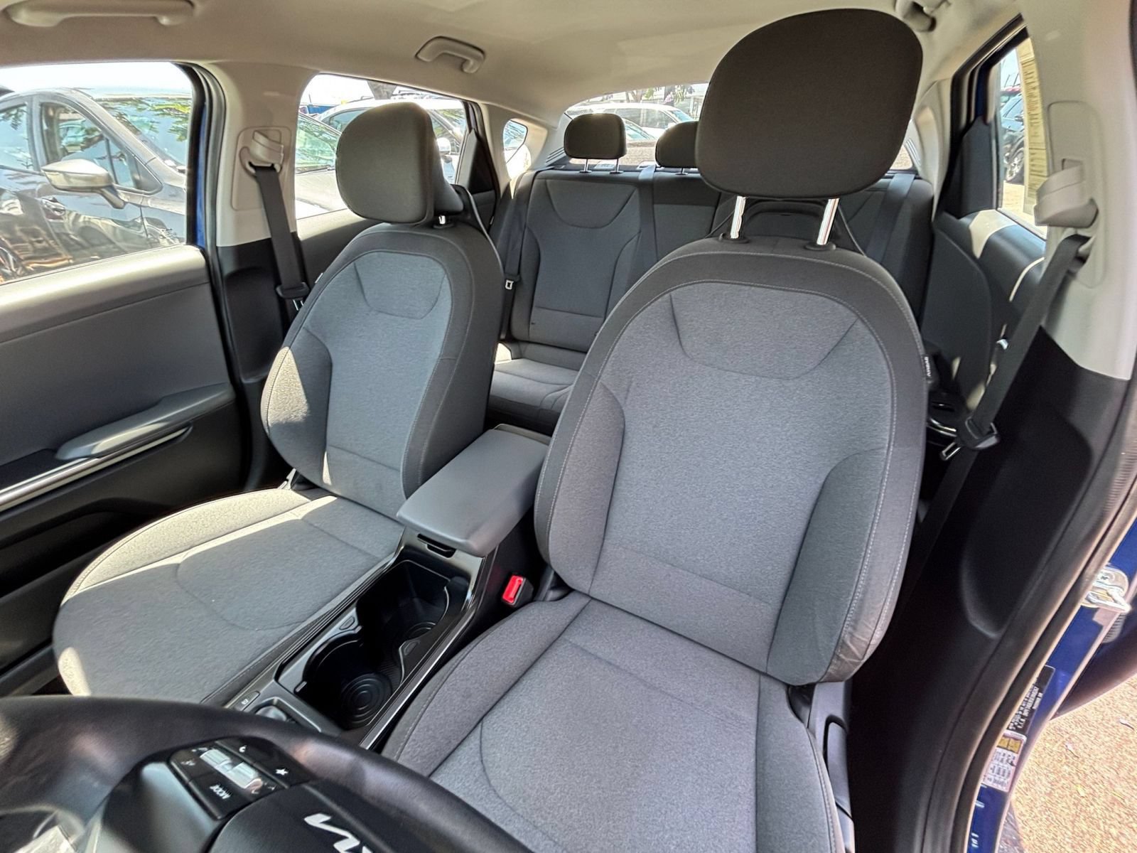 Used 2025 Kia K4 FWD image 36