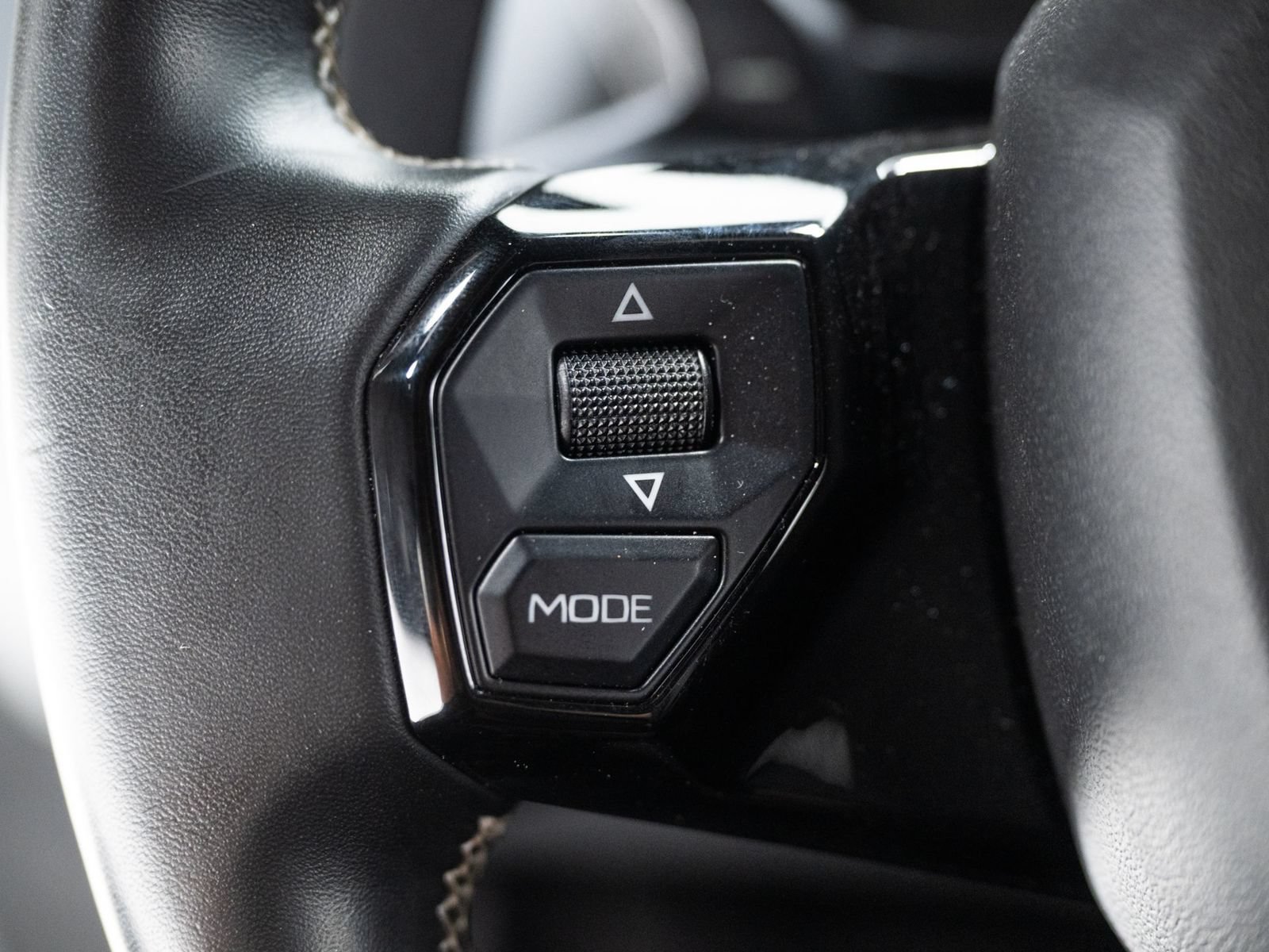 Used 2018 Lamborghini Aventador S AWD/4WD image 47