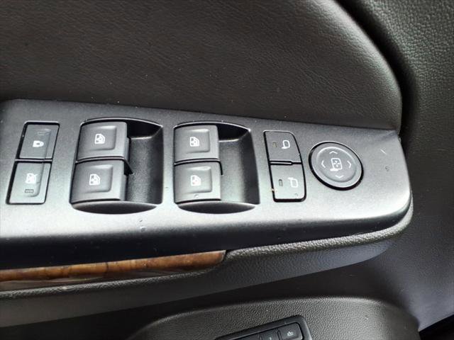 Used 2019 Chevrolet Suburban LT AWD/4WD image 15