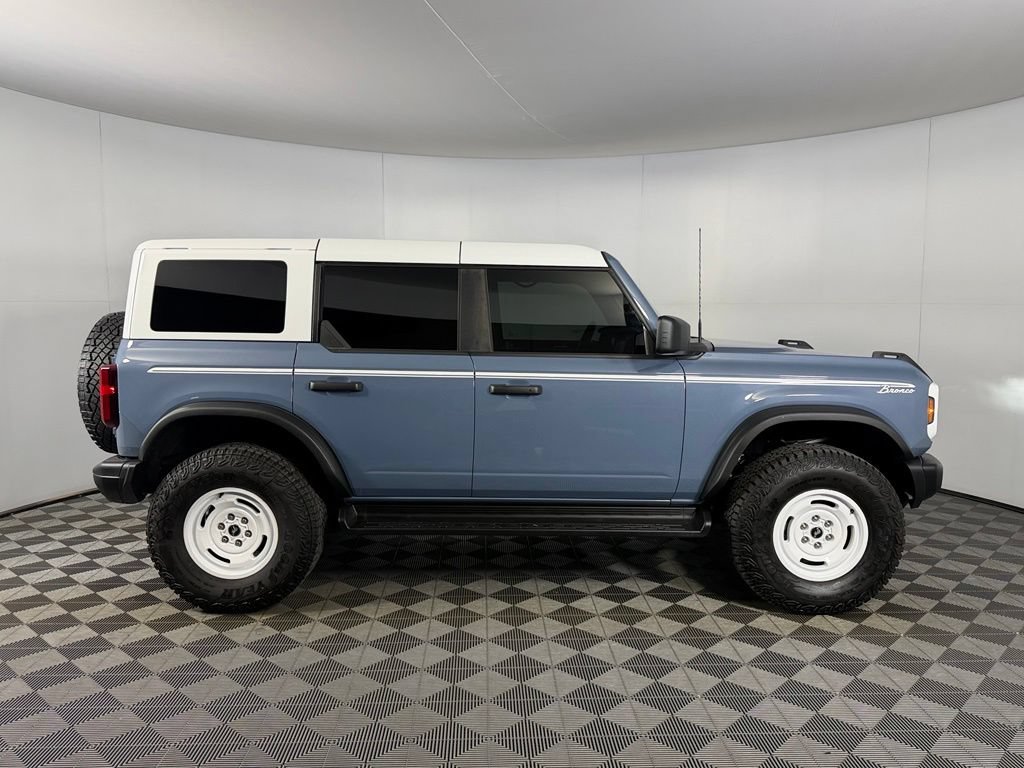 Used 2025 Ford Bronco Heritage Edition AWD/4WD image 5