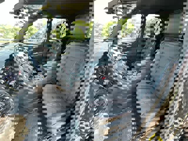 Used 2022 Chevrolet Equinox RS w/ Infotainment Package image 17