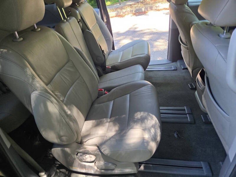 Used 2016 Toyota Sienna XLE FWD image 1