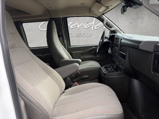 Used 2025 Chevrolet Express 3500 LT w/ LT Preferred Equipment Group RWD image 21