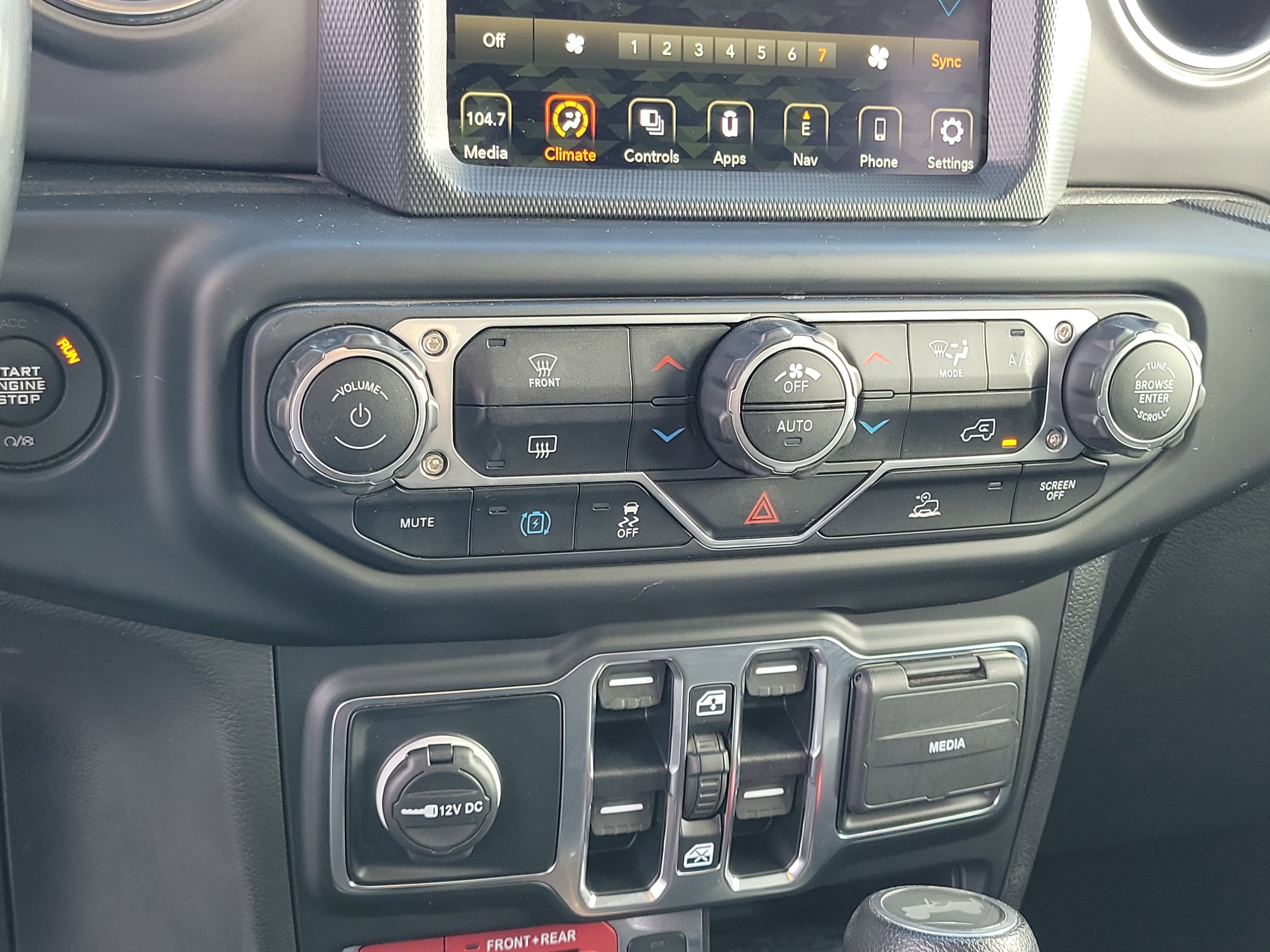 Used 2022 Jeep Wrangler Unlimited Rubicon image 27