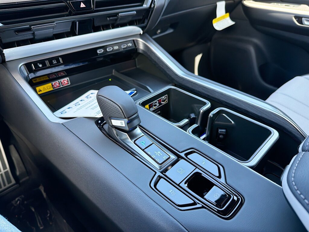 New 2026 Lexus TX 500h AWD image 11