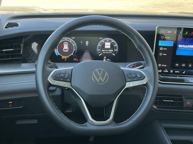 Used 2025 Volkswagen Tiguan SE image 7