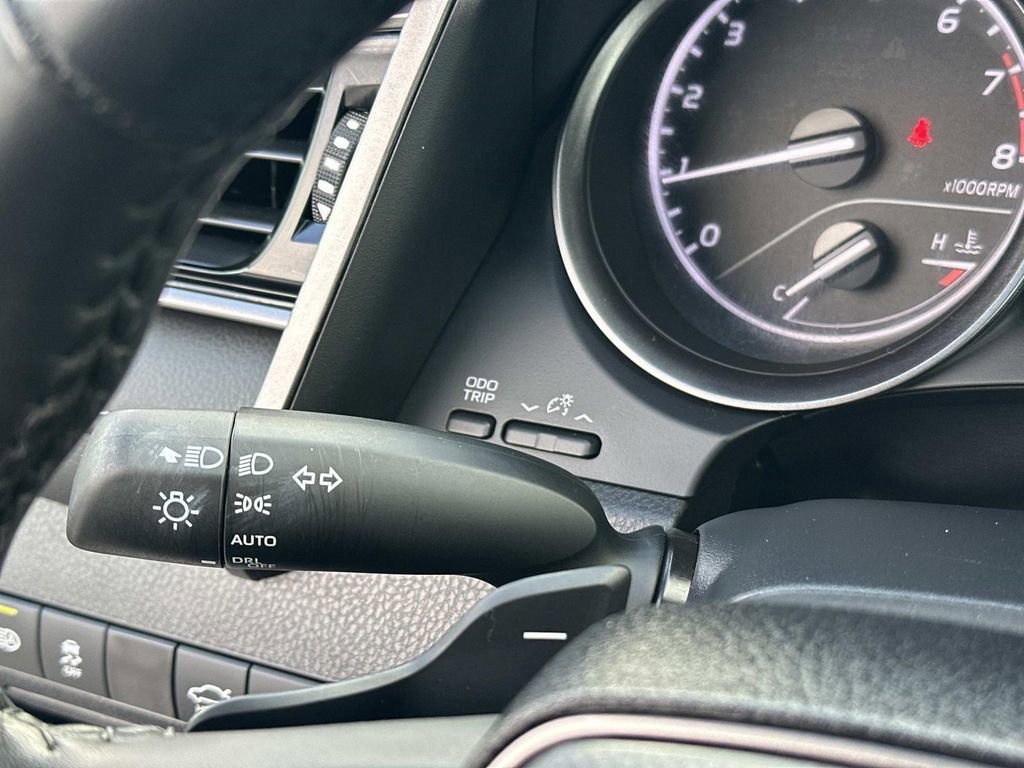 Used 2023 Toyota Camry SE image 22