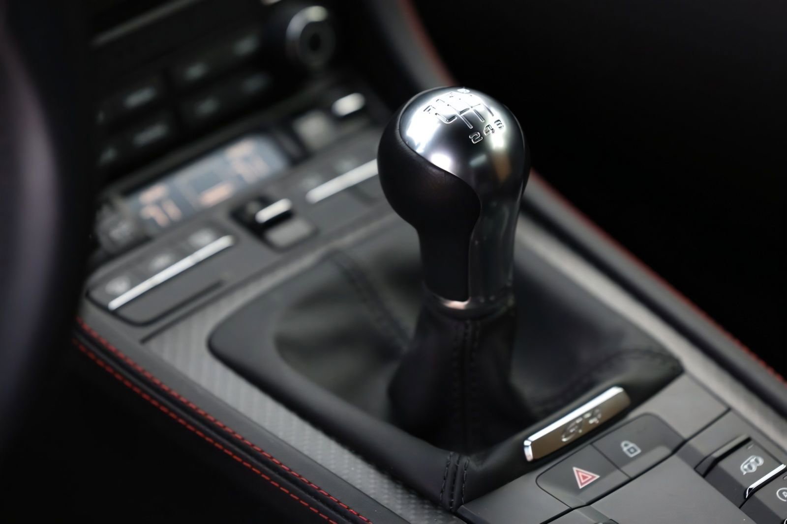 Used 2019 Porsche 911 Turbo image 48