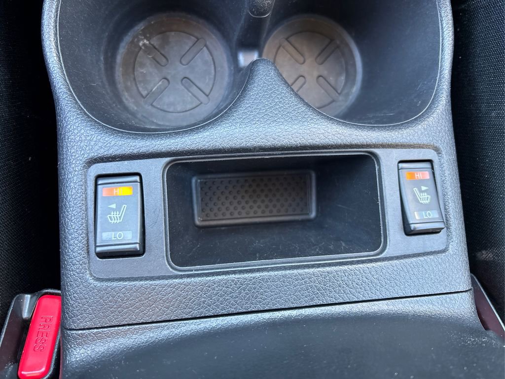 Used 2020 Nissan Rogue SV image 30