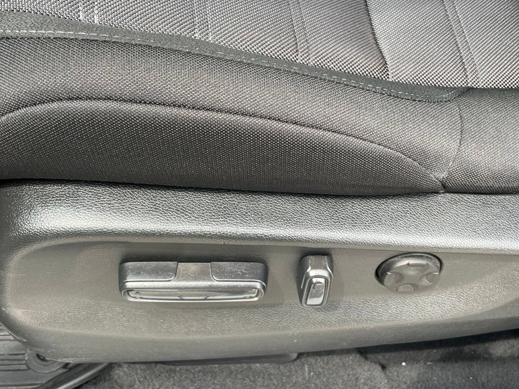 Used 2021 Honda CR-V EX image 10