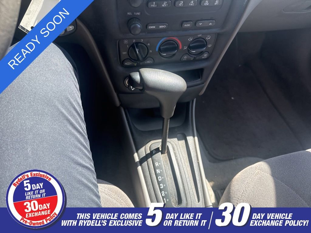 Used 2003 Chevrolet Malibu V6 w/ Preferred Equipment Group 1 FWD image 11