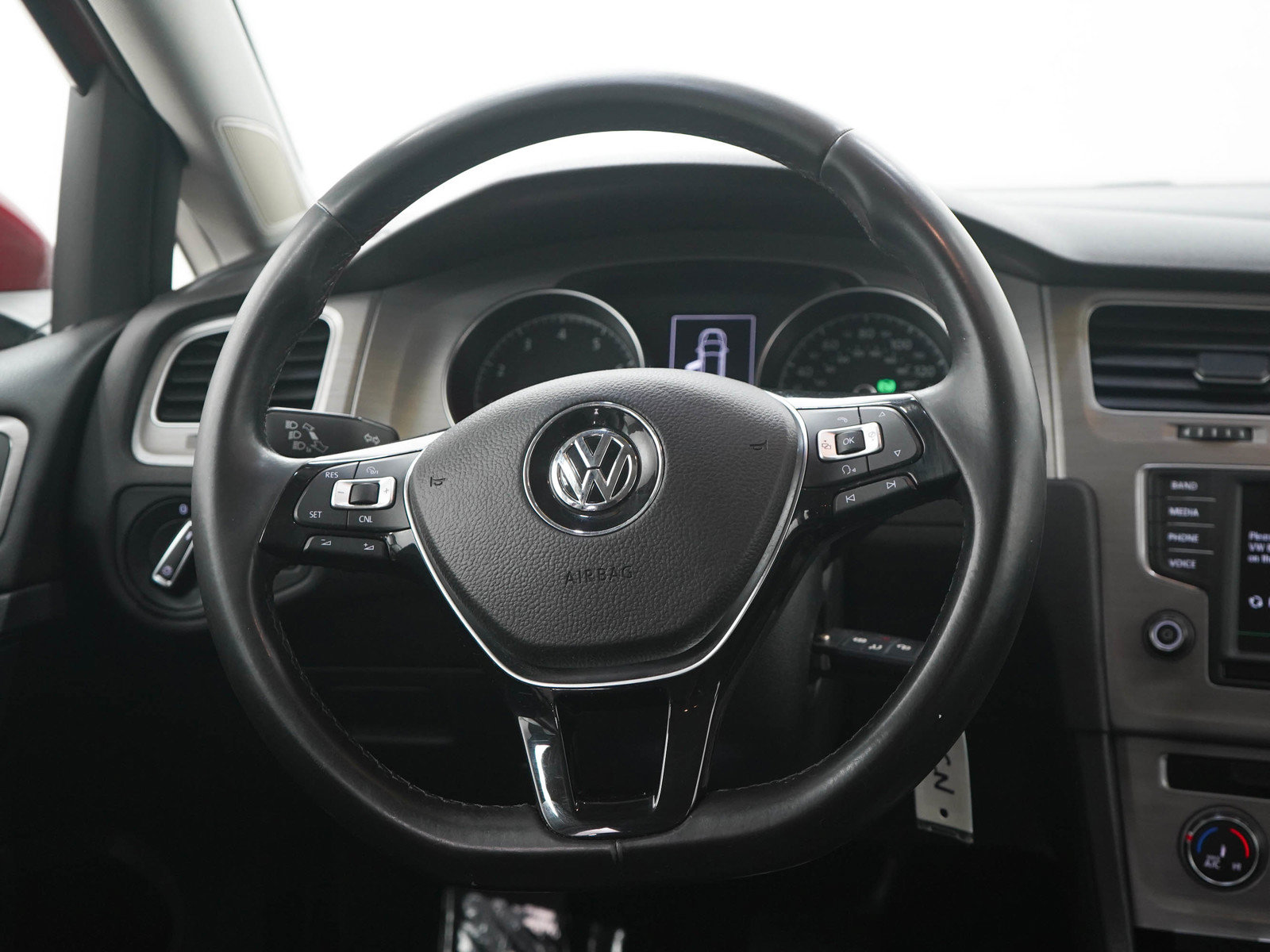 Used 2016 Volkswagen Golf S FWD image 16