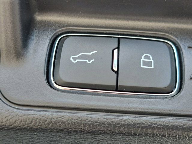 Certified 2022 Ford Explorer XLT w/ Equipment Group 202A image 13