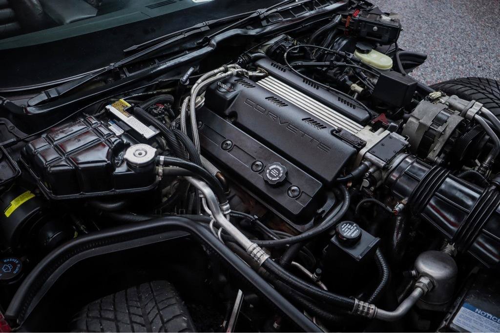 Used 1993 Chevrolet Corvette Coupe RWD image 14