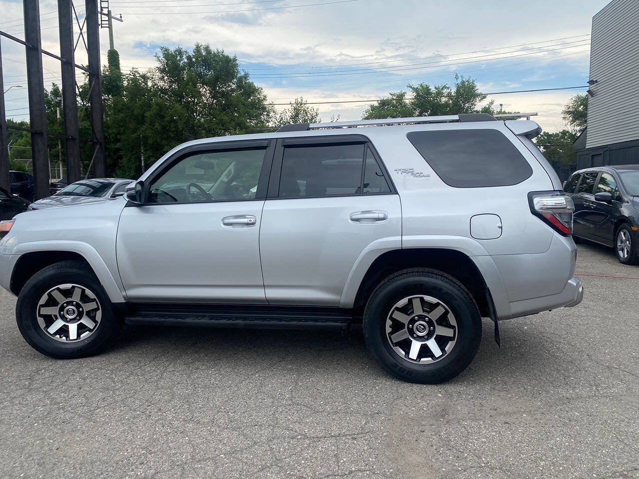 Used 2018 Toyota 4Runner TRD Off-Road Premium AWD/4WD image 11