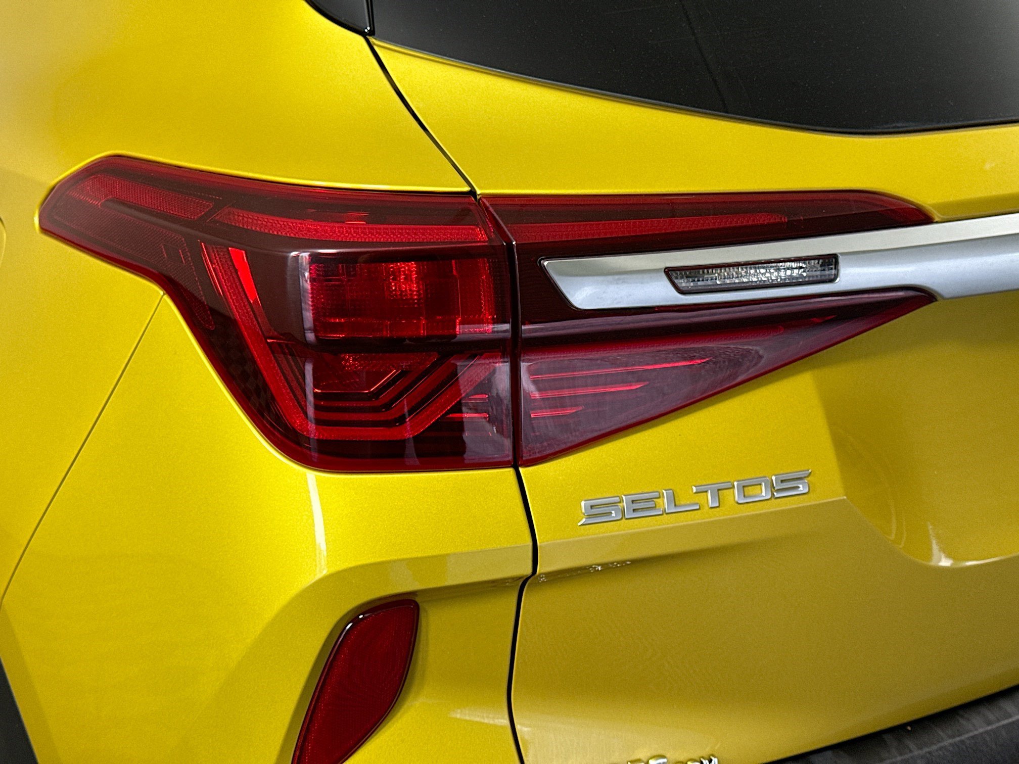Used 2023 Kia Seltos S FWD image 36