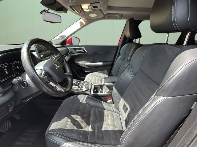 Used 2022 Mitsubishi Outlander SE image 18