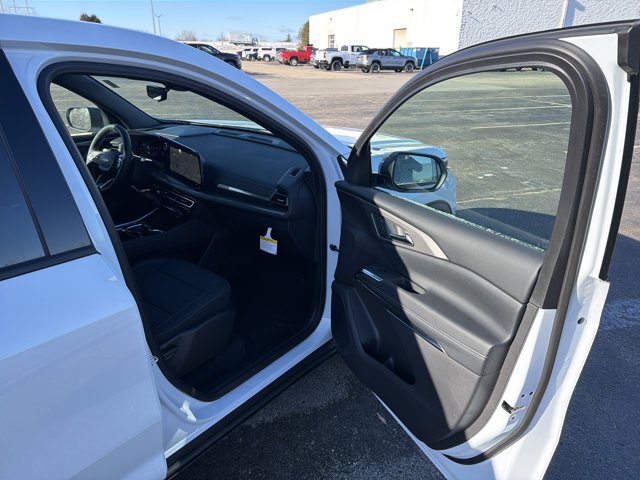 New 2026 Chevrolet Traverse LT w/ Sun and Wheel Package image 31