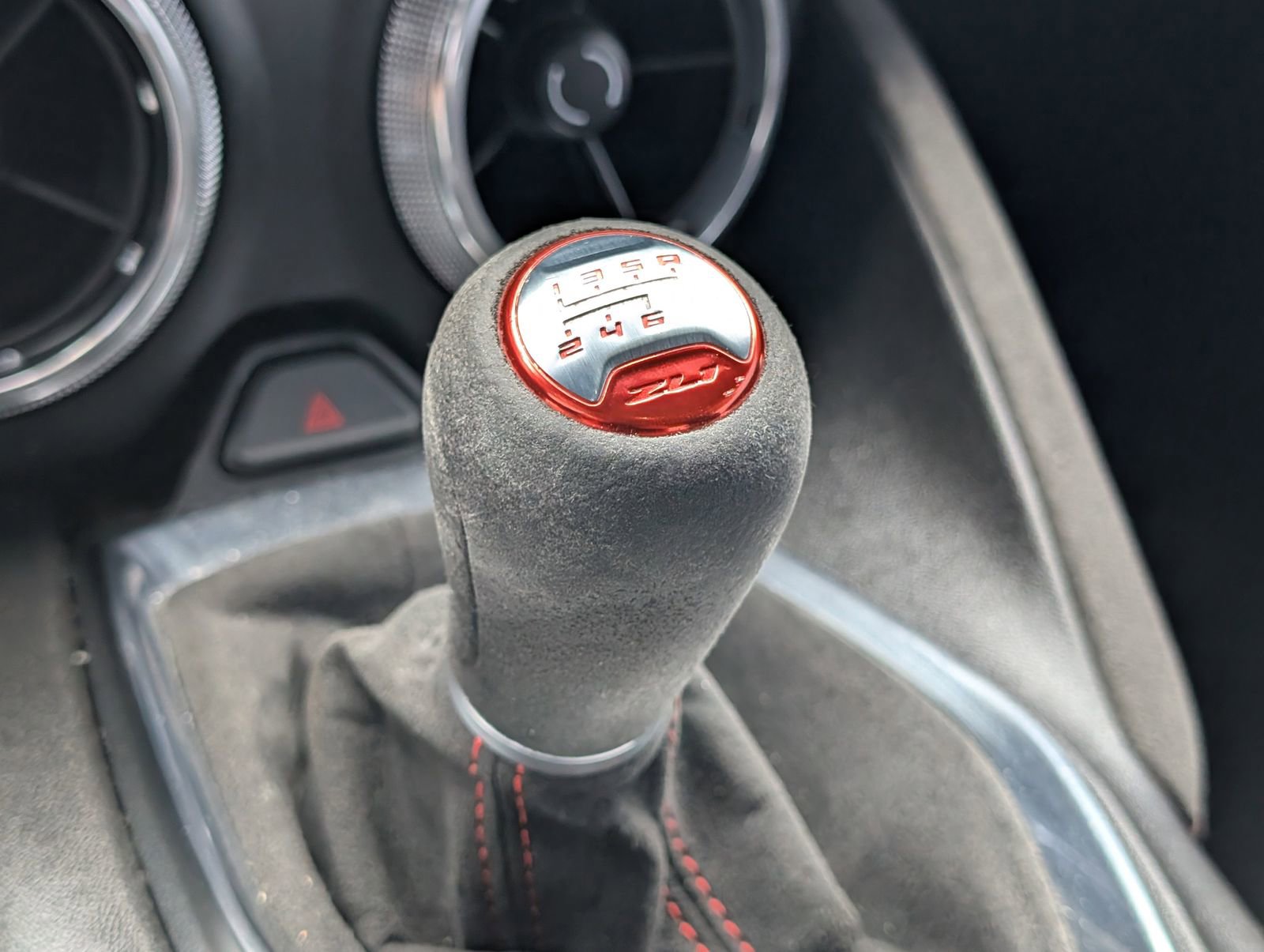 Used 2021 Chevrolet Camaro ZL1 RWD image 7
