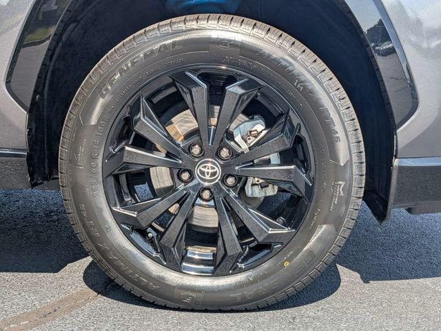 Used 2022 Toyota RAV4 SE AWD/4WD image 13