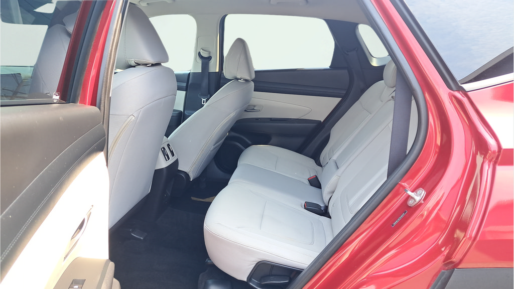 Used 2025 Hyundai Tucson SEL AWD/4WD image 12