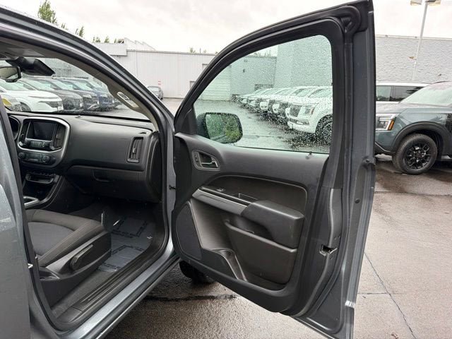 Used 2022 Chevrolet Colorado LT w/ Safety Package AWD/4WD image 16