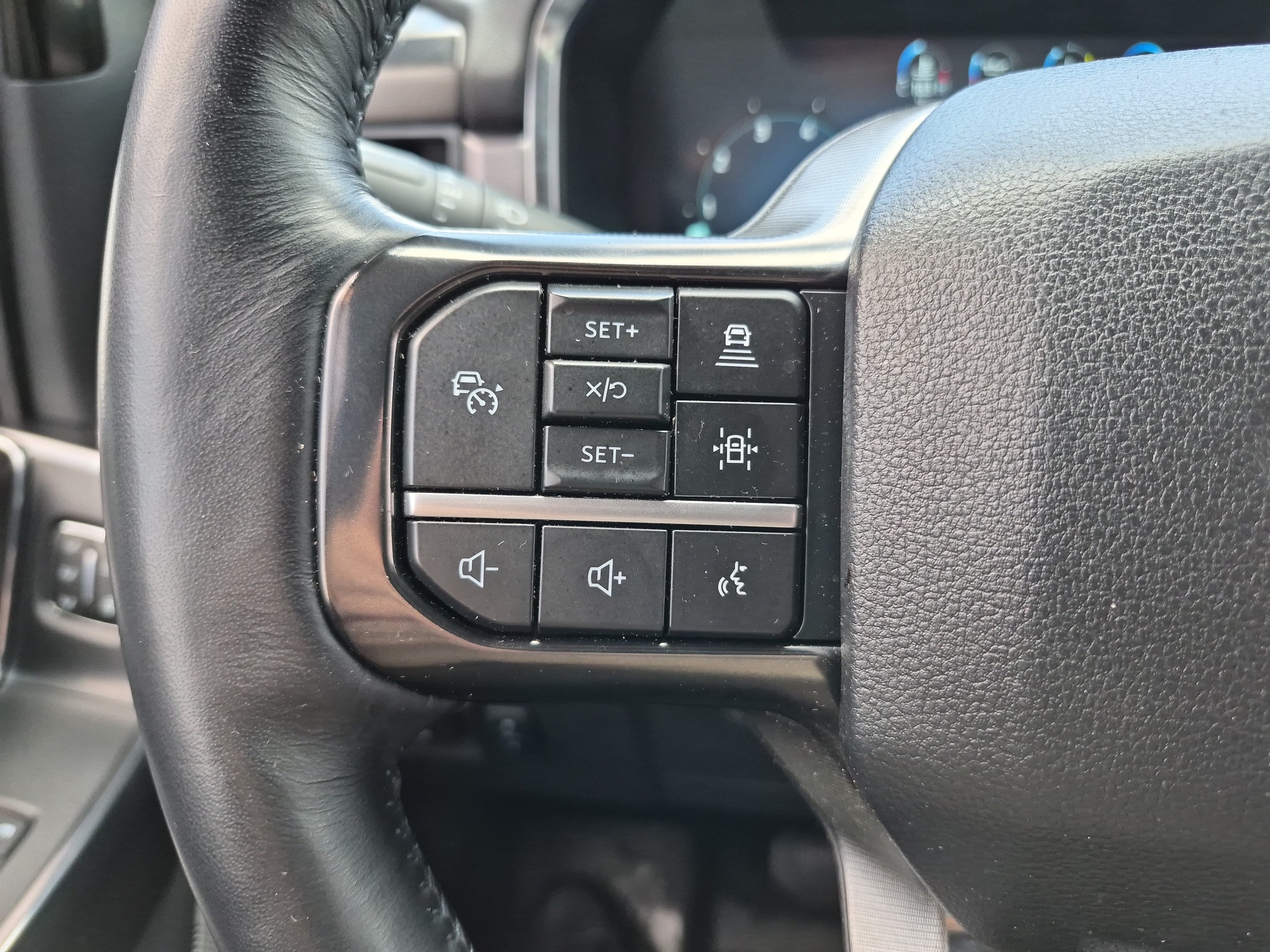 Used 2025 Ford F150 Platinum AWD/4WD image 29