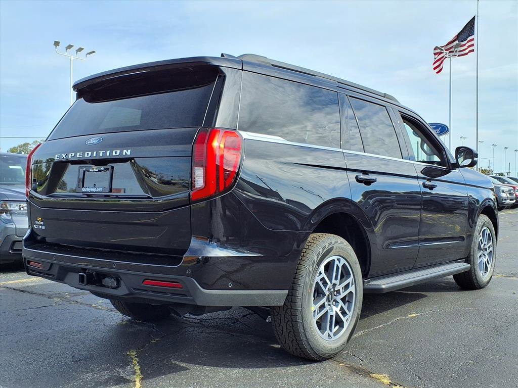 New 2025 Ford Expedition Active image 12