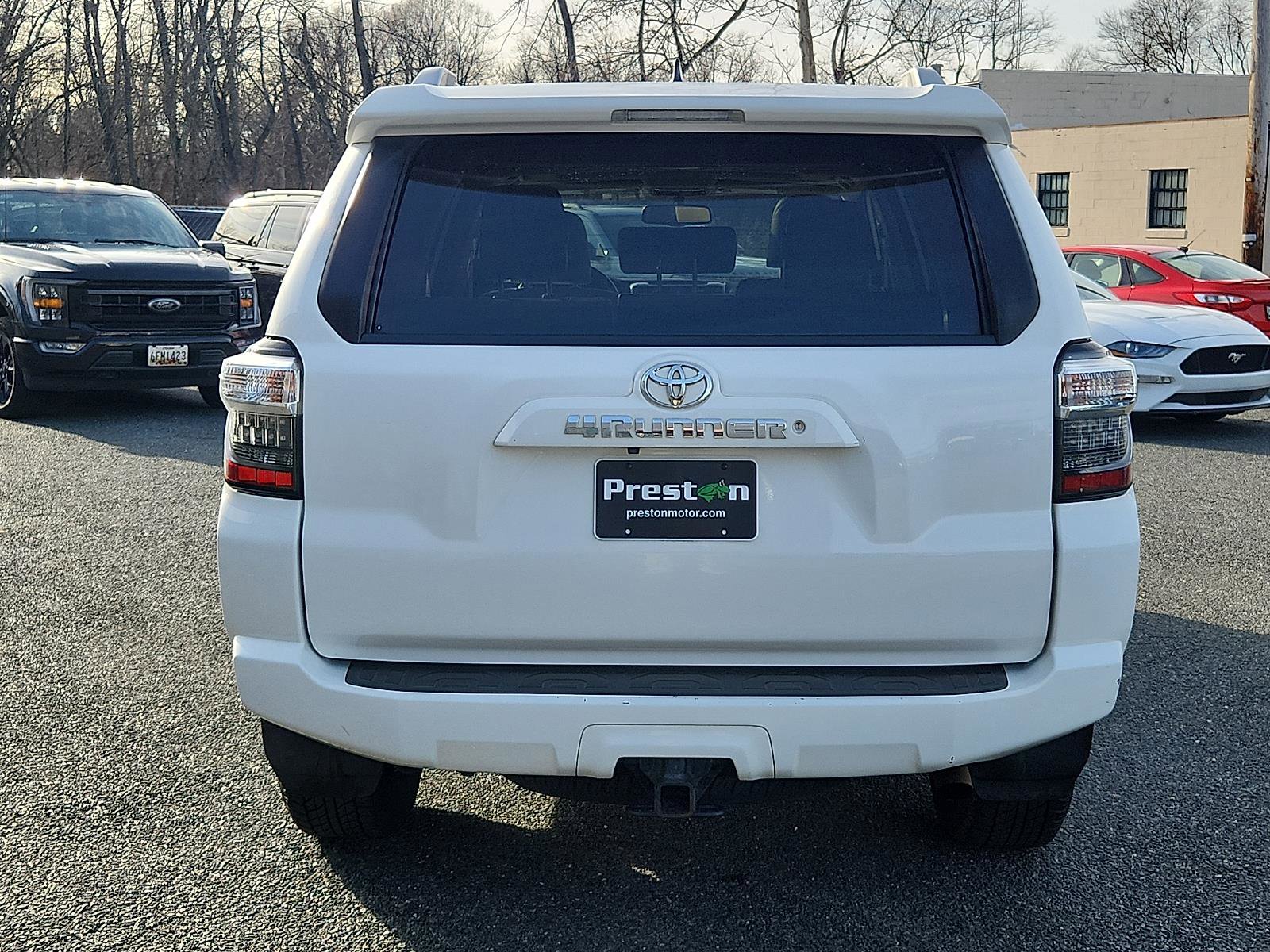 Used 2018 Toyota 4Runner SR5 Premium image 5