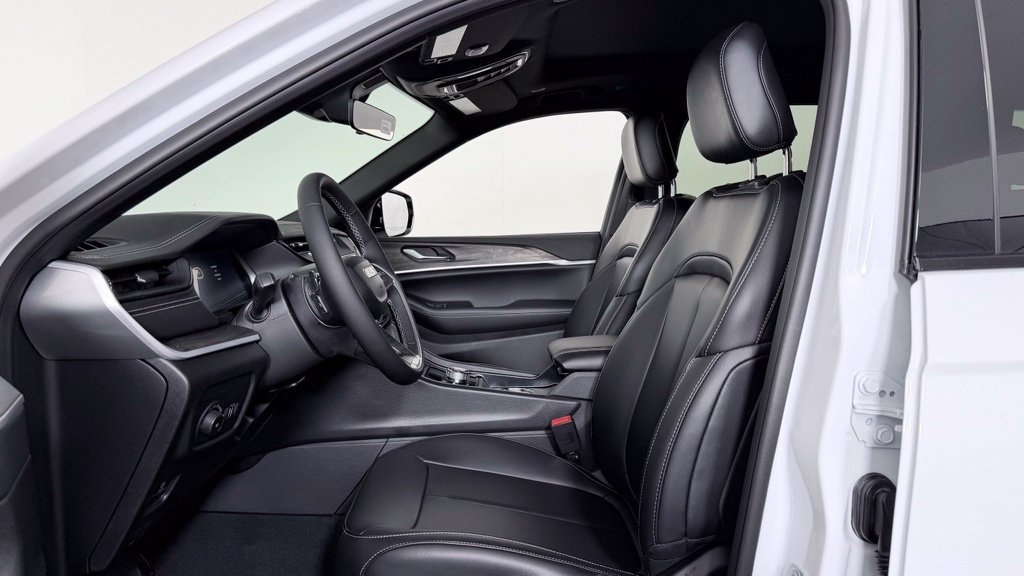 New 2027 Jeep Grand Cherokee L Limited AWD/4WD image 14