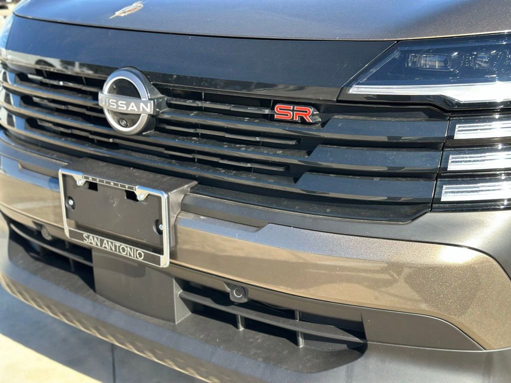 Used 2025 Nissan Kicks SR image 14