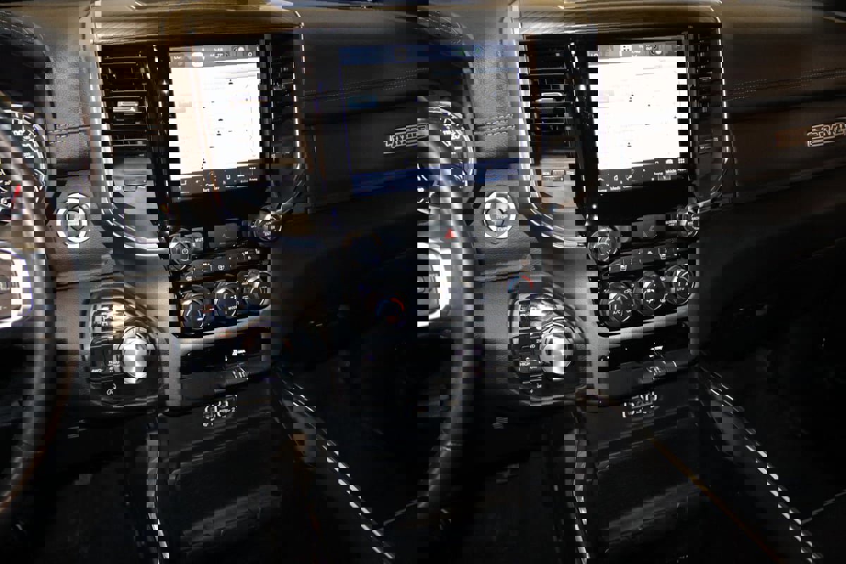 Used 2024 RAM 1500 Laramie image 51