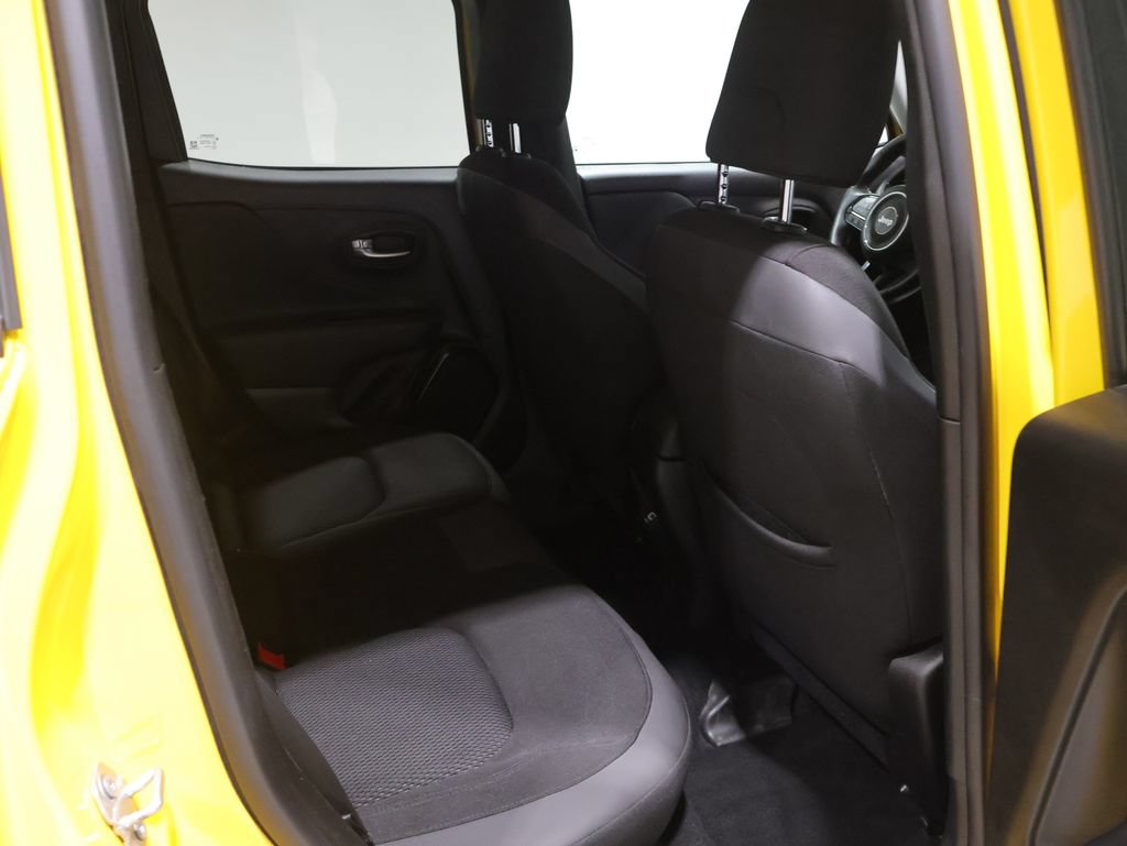 Certified 2018 Jeep Renegade Altitude w/ Safety & Security Group AWD/4WD image 20