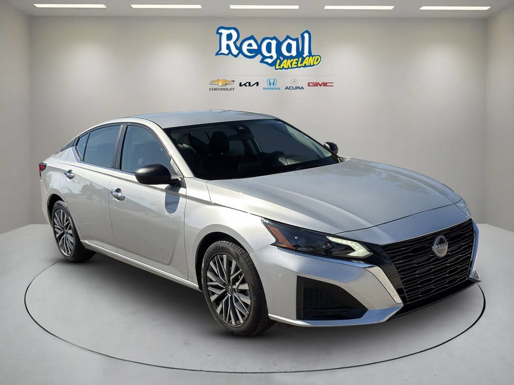 Used 2025 Nissan Altima 2.5 SV