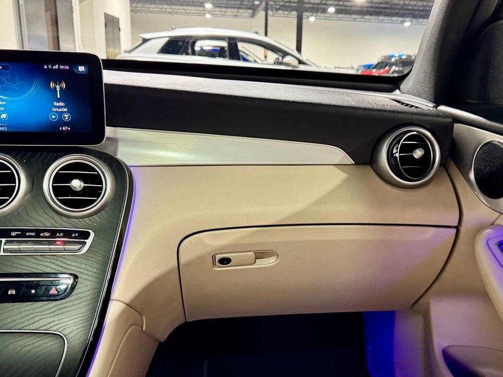 Used 2021 Mercedes-Benz GLC 300 4MATIC image 24