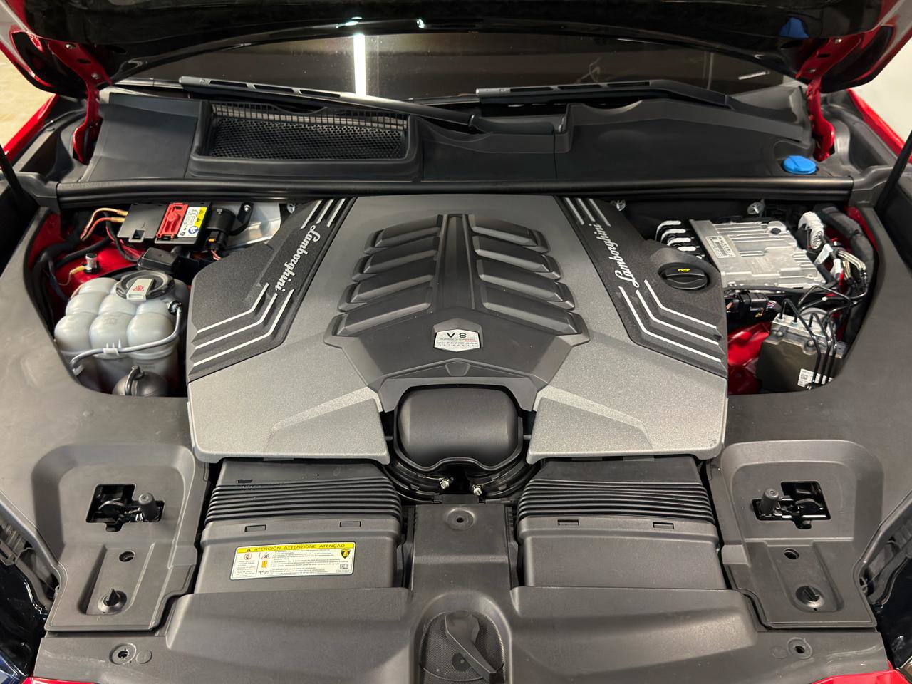 Used 2019 Lamborghini Urus AWD/4WD image 39