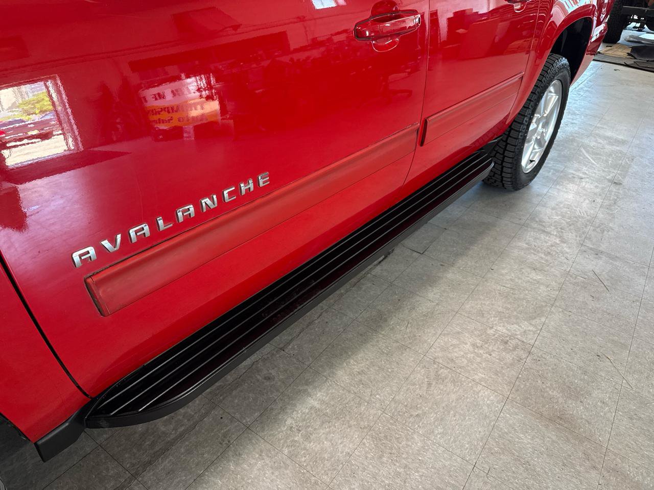 Used 2012 Chevrolet Avalanche LT AWD/4WD image 94