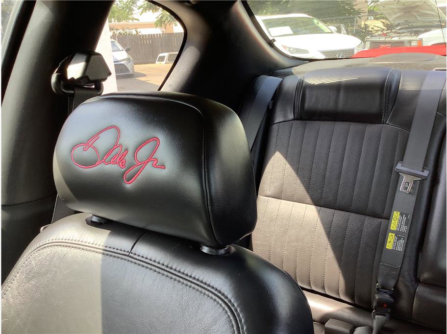 Used 2004 Chevrolet Monte Carlo SS w/ Dale Earnhardt Jr. Package FWD image 15