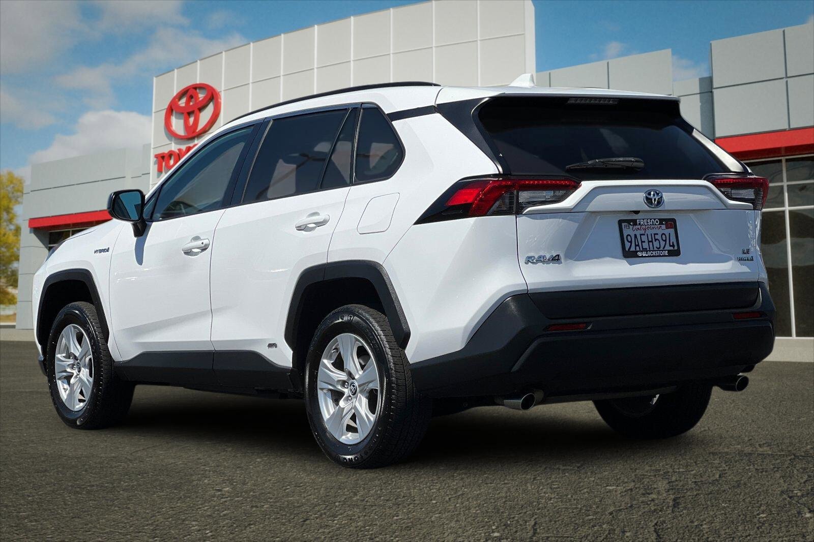 Certified 2021 Toyota RAV4 LE AWD/4WD image 5