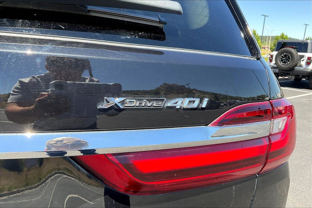 Used 2020 BMW X7 xDrive40i w/ Premium Package AWD/4WD image 24