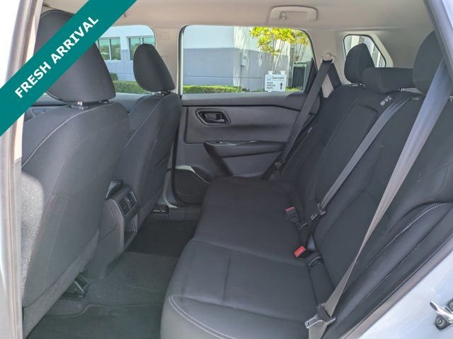 Used 2024 Nissan Rogue S image 13