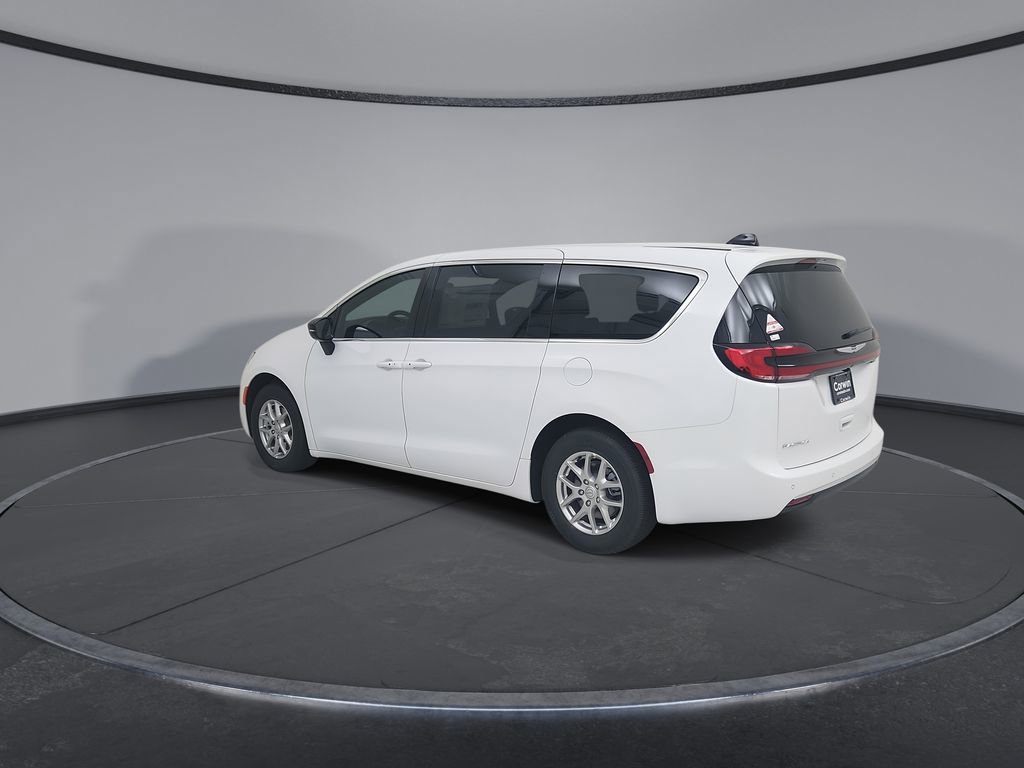 New 2026 Chrysler Pacifica Select FWD image 6