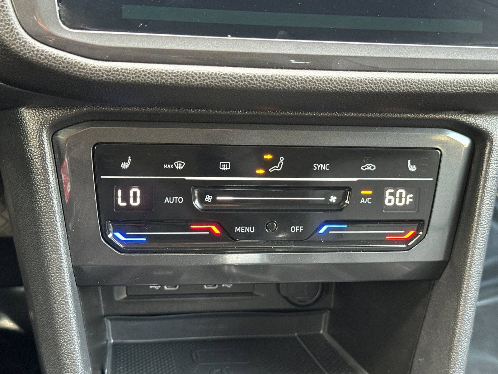 Used 2023 Volkswagen Tiguan SE FWD image 23