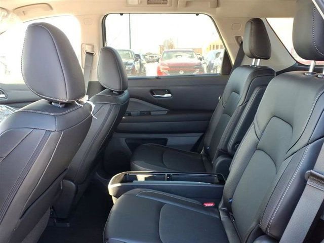 New 2026 Nissan Pathfinder SL image 29