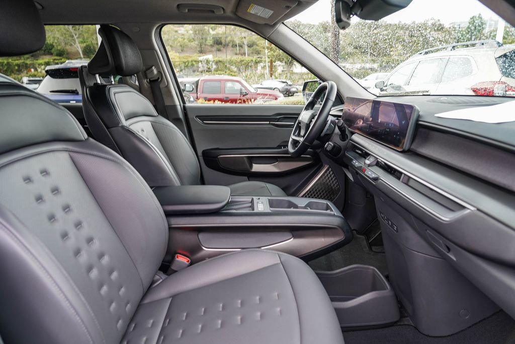 Used 2024 Kia EV9 Wind image 17